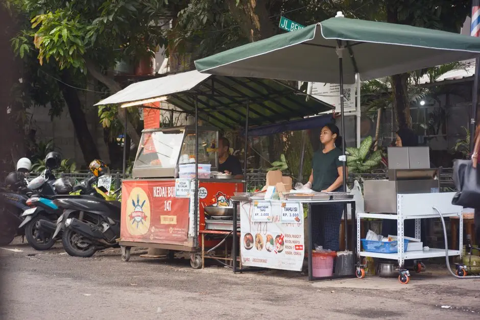 Tampilan direktori lokal dengan informasi usaha yang tersusun rapi